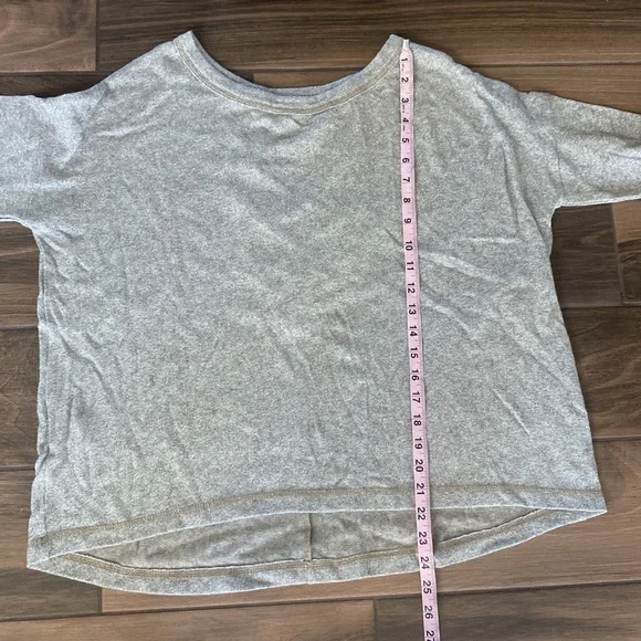 Cherish metallic lace back oversized sweater - Picture 4 of 9